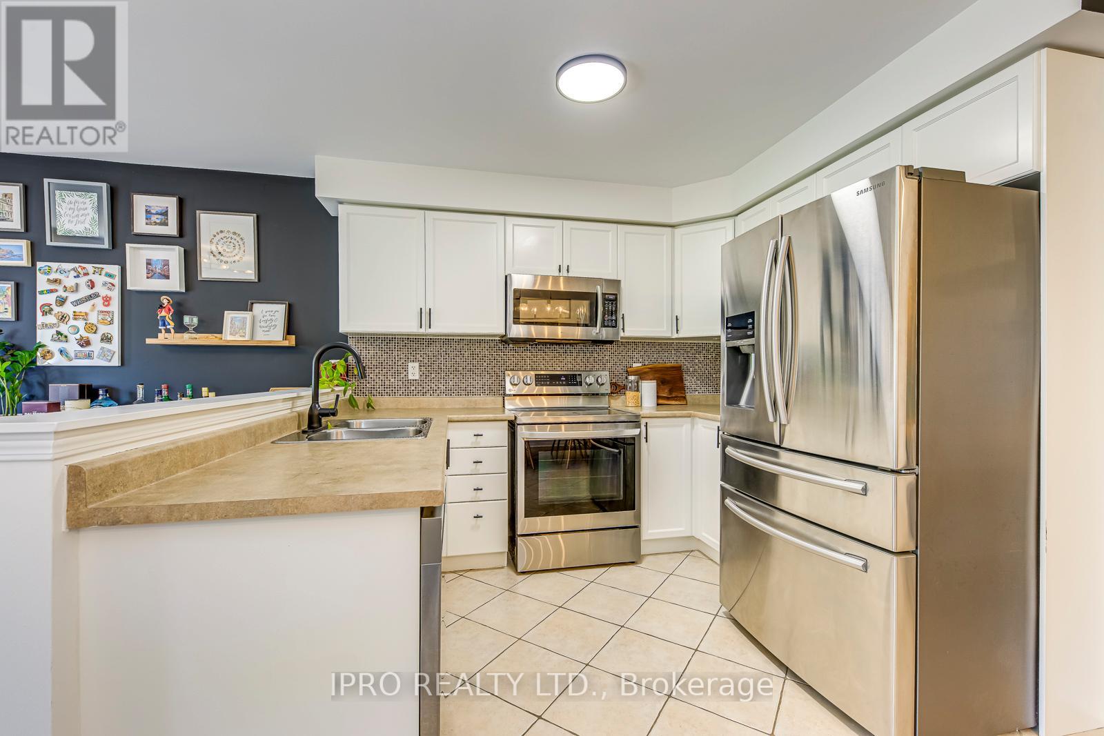 759 Gleeson Road, Milton, Ontario  L9T 0C1 - Photo 3 - W12195247