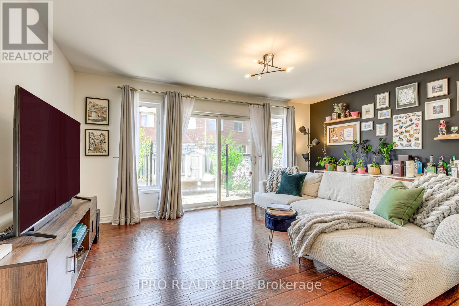 759 Gleeson Road, Milton, Ontario  L9T 0C1 - Photo 4 - W12195247