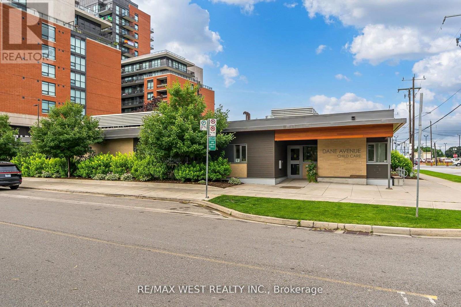 803 - 830 Lawrence Avenue, Toronto, Ontario  M6A 1C3 - Photo 3 - W12195259