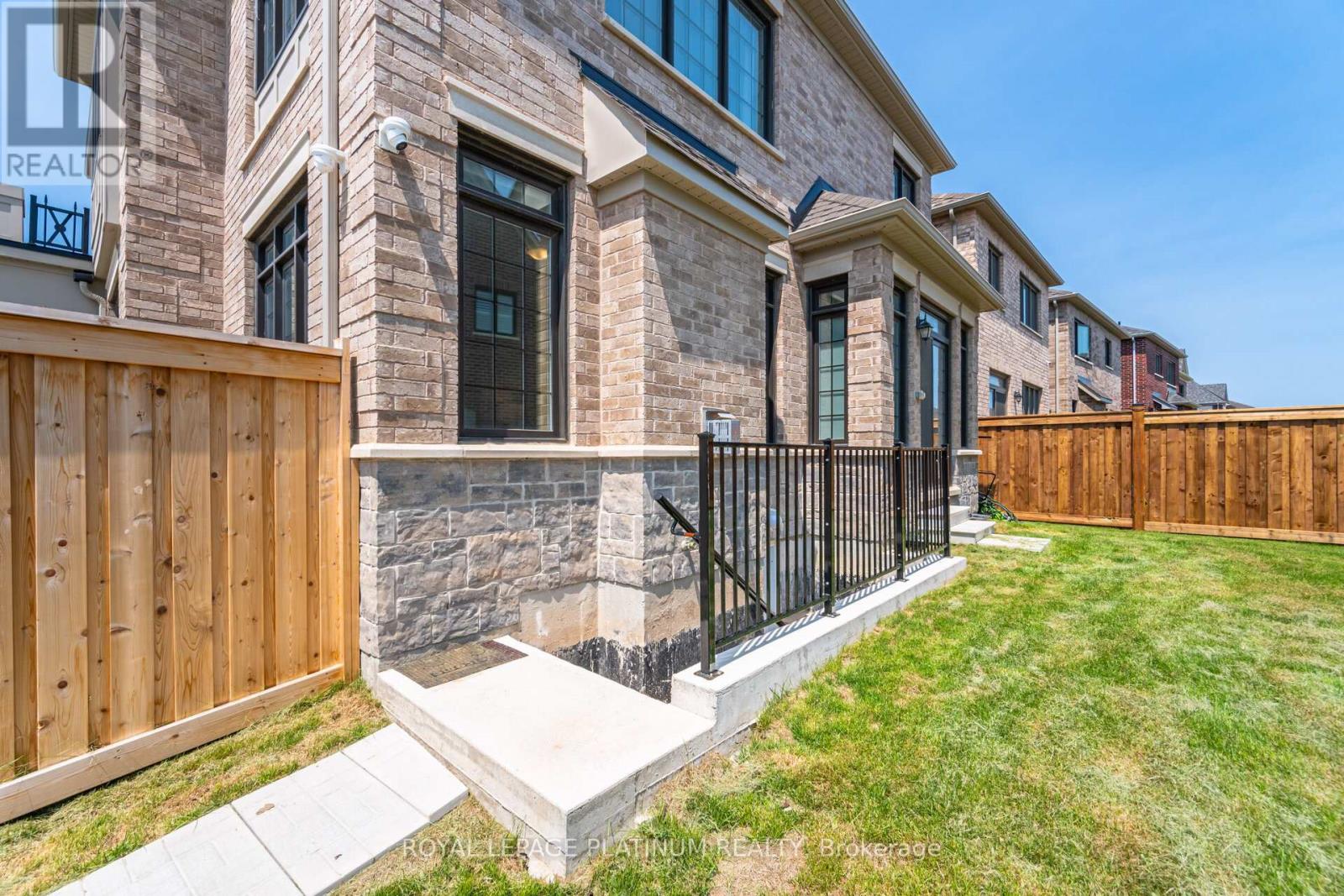 1454 Kitchen Court, Milton (Mi Rural Milton), Ontario  L9E 1T6 - Photo 44 - W12195275