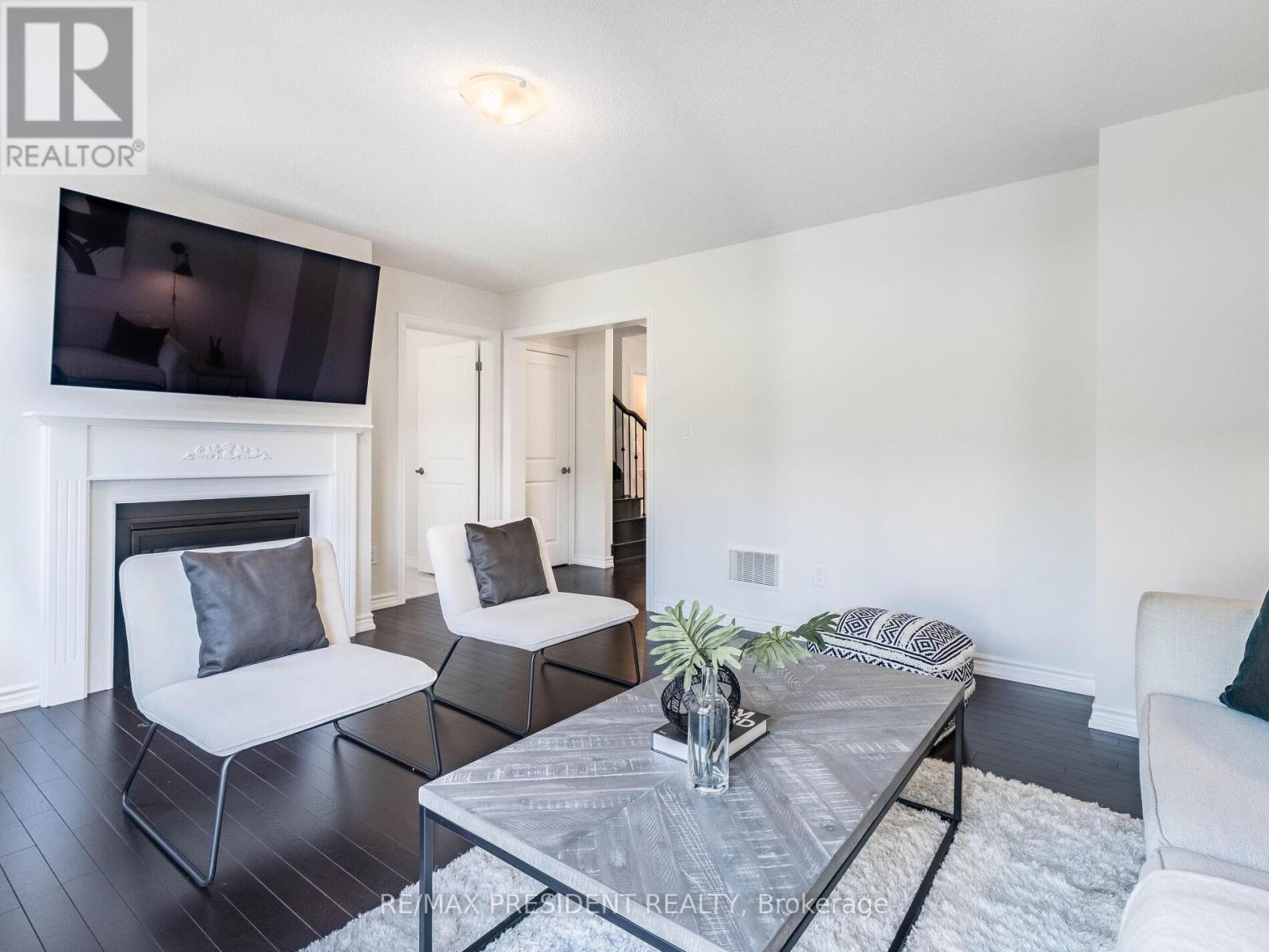 286 Fasken Court, Milton (Cl Clarke), Ontario  L9T 6S9 - Photo 10 - W12195341