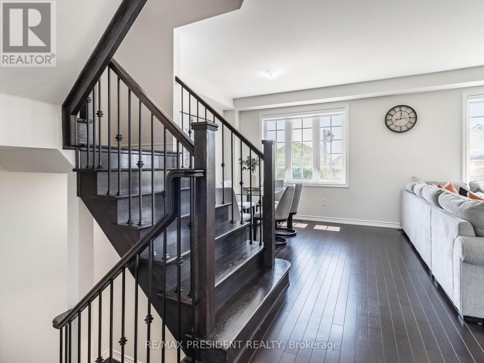 286 Fasken Court, Milton (Cl Clarke), Ontario  L9T 6S9 - Photo 15 - W12195341