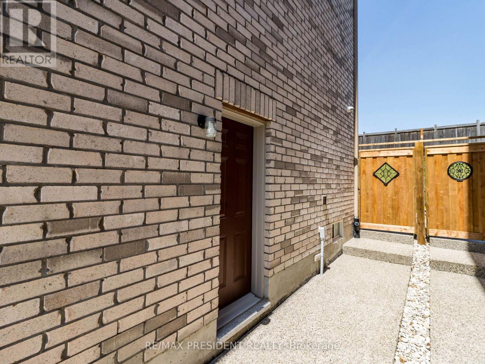 286 Fasken Court, Milton (Cl Clarke), Ontario  L9T 6S9 - Photo 34 - W12195341