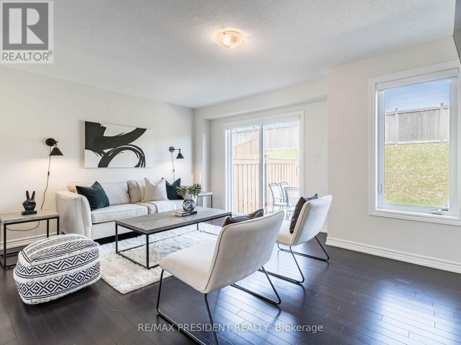 286 Fasken Court, Milton (Cl Clarke), Ontario  L9T 6S9 - Photo 7 - W12195341