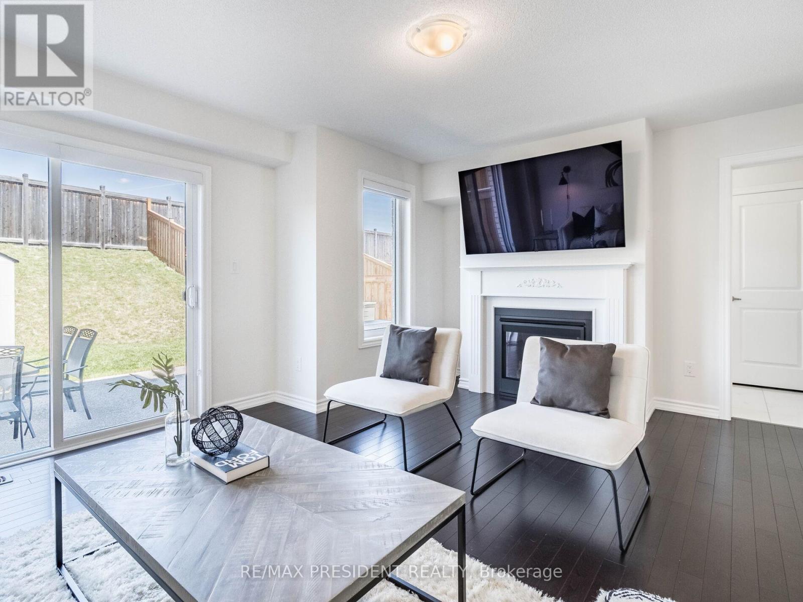 286 Fasken Court, Milton (Cl Clarke), Ontario  L9T 6S9 - Photo 9 - W12195341
