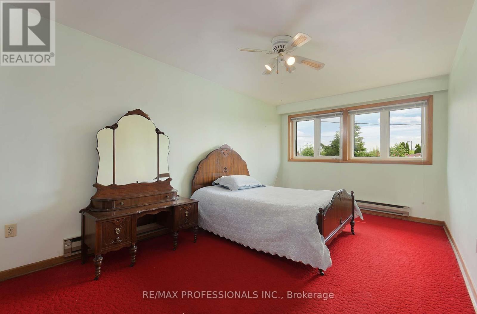 14 Baskerville Crescent, Toronto, Ontario  M9C 1T8 - Photo 17 - W12195351