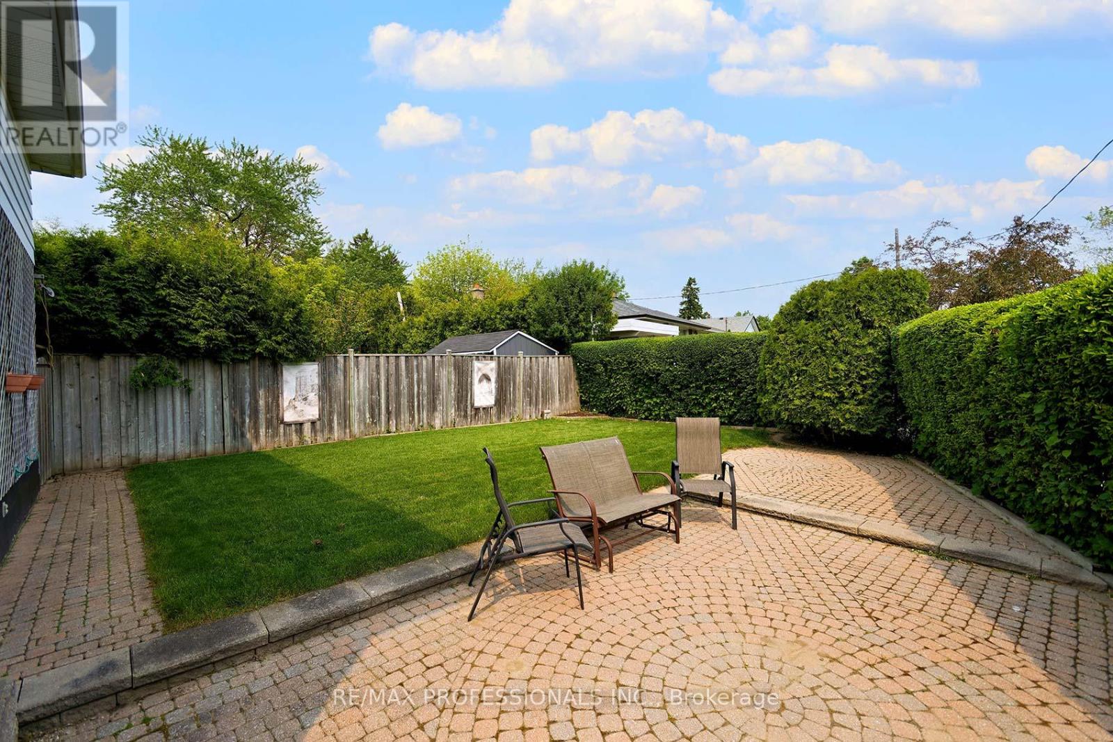 14 Baskerville Crescent, Toronto, Ontario  M9C 1T8 - Photo 28 - W12195351