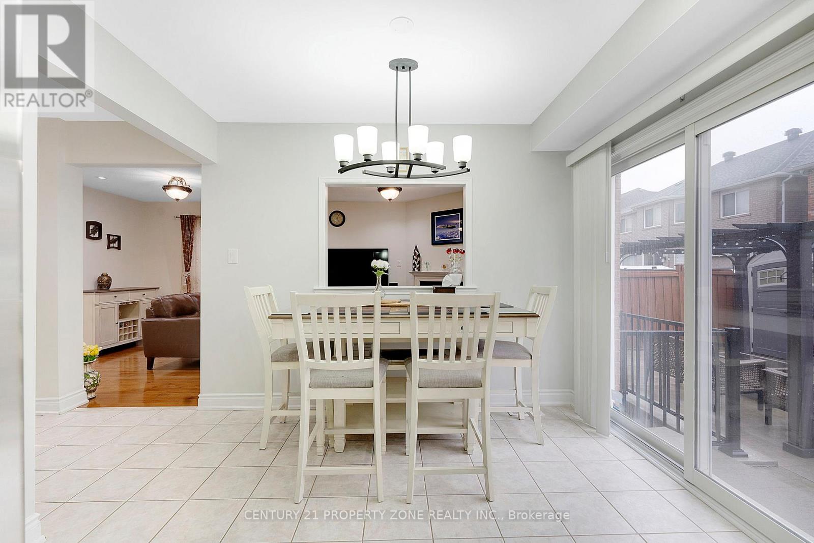 114 Hollingsworth Circle, Brampton, Ontario  L7A 0J5 - Photo 14 - W12195367