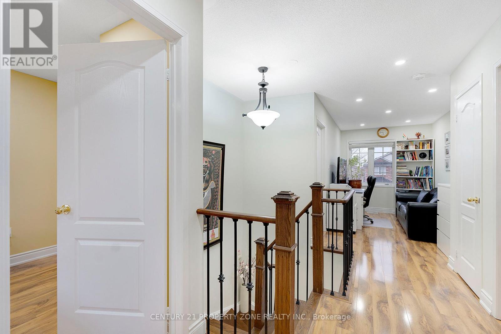 114 Hollingsworth Circle, Brampton, Ontario  L7A 0J5 - Photo 22 - W12195367