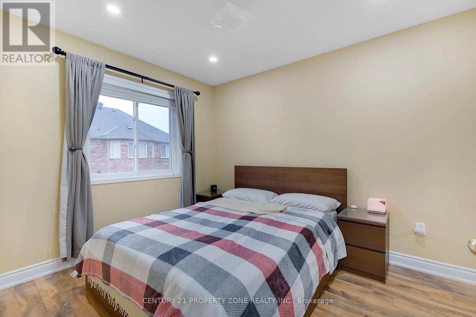114 Hollingsworth Circle, Brampton, Ontario  L7A 0J5 - Photo 23 - W12195367