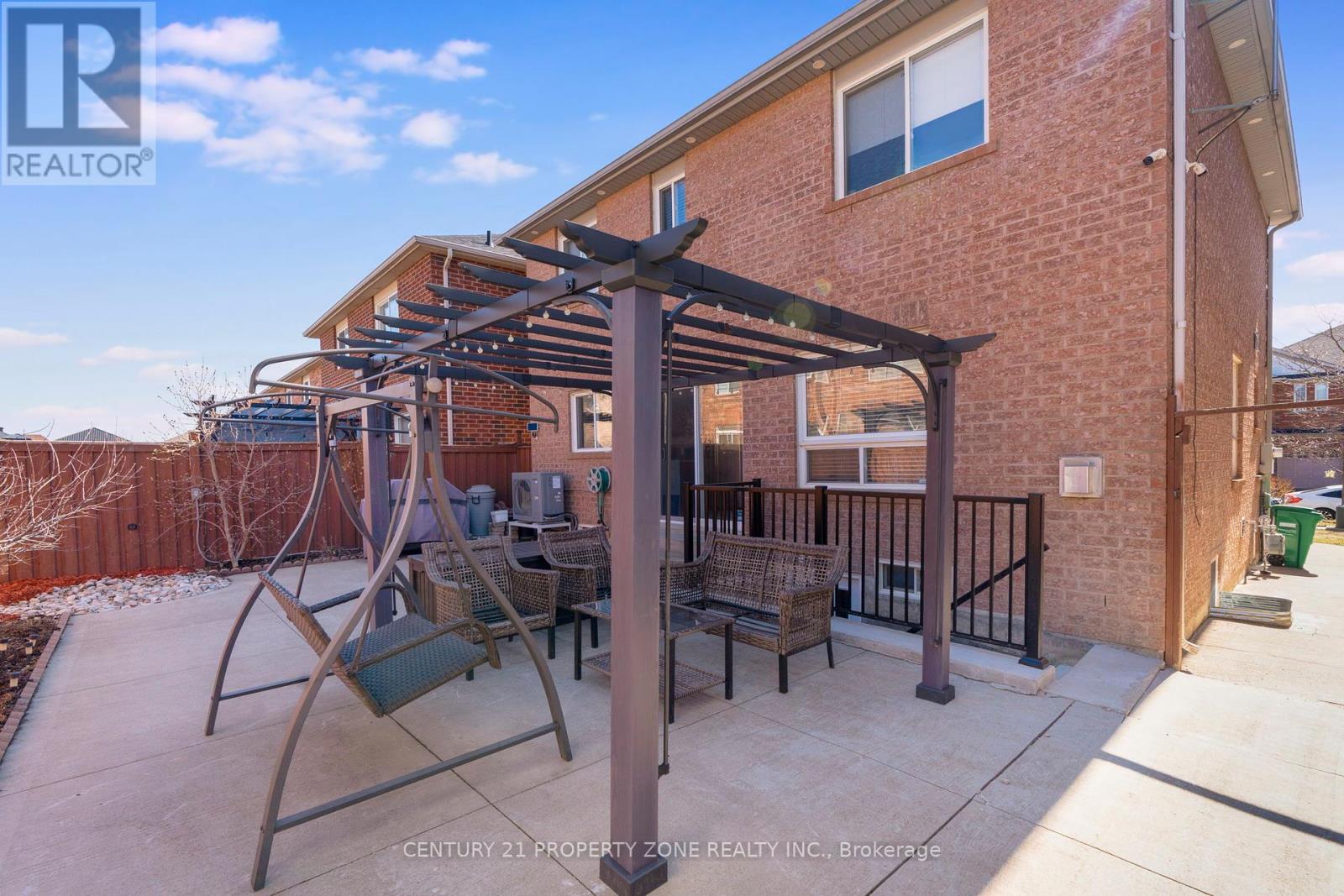114 Hollingsworth Circle, Brampton, Ontario  L7A 0J5 - Photo 40 - W12195367