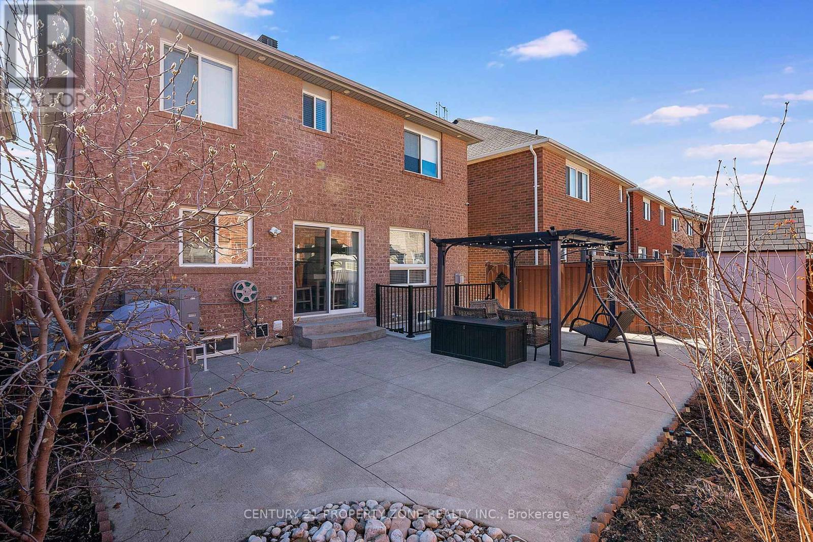 114 Hollingsworth Circle, Brampton, Ontario  L7A 0J5 - Photo 41 - W12195367