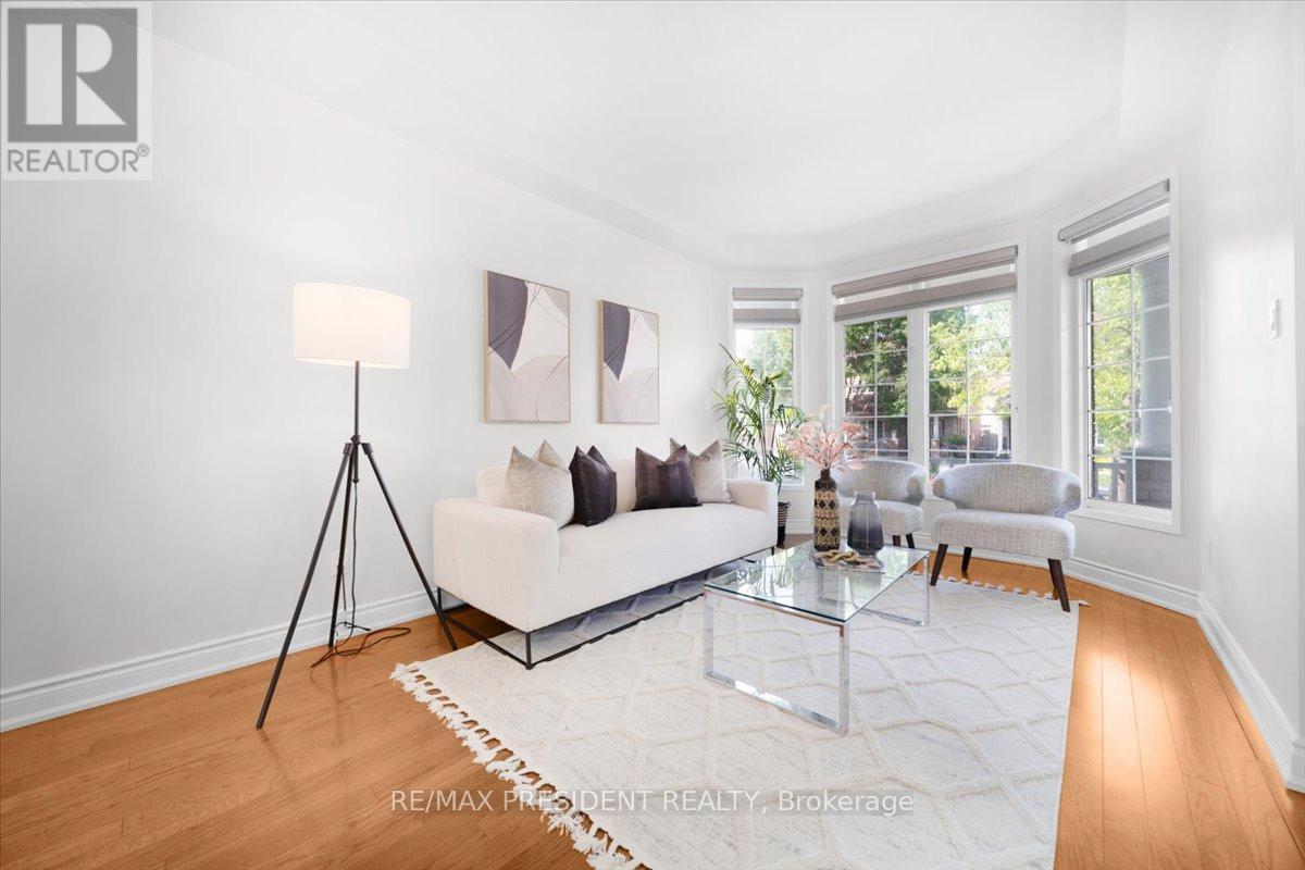 5 Wild Indigo Crescent, Brampton, Ontario  L6R 2K1 - Photo 4 - W12195417