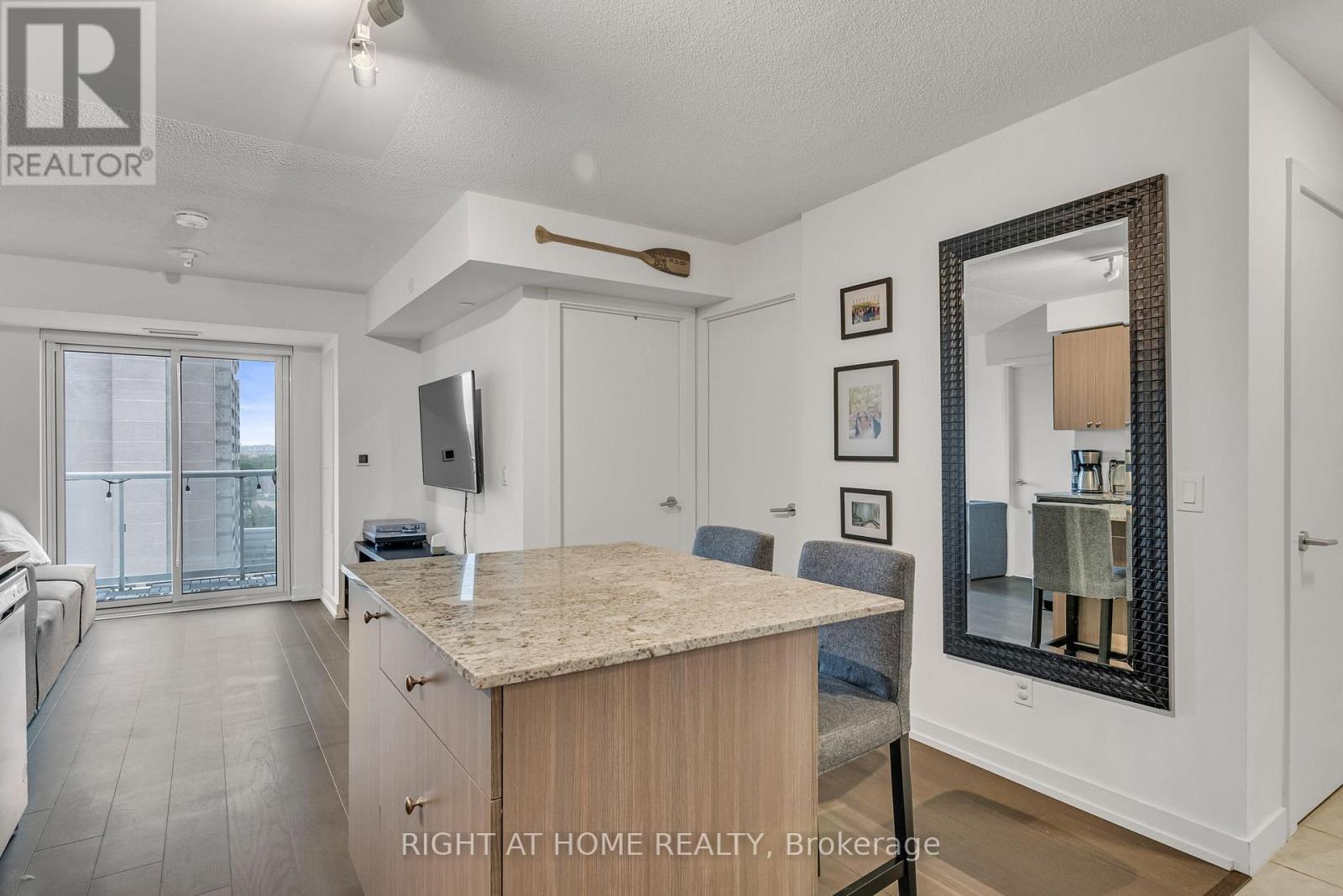 908 - 10 Wilby Crescent, Toronto, Ontario  M9N 0B6 - Photo 14 - W12195422