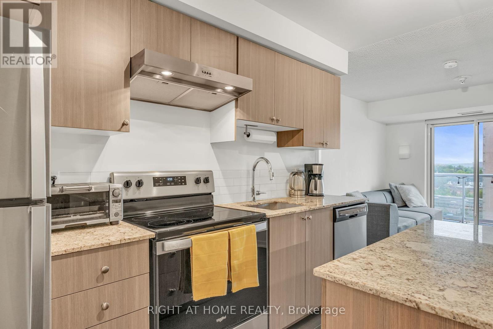 908 - 10 Wilby Crescent, Toronto, Ontario  M9N 0B6 - Photo 16 - W12195422