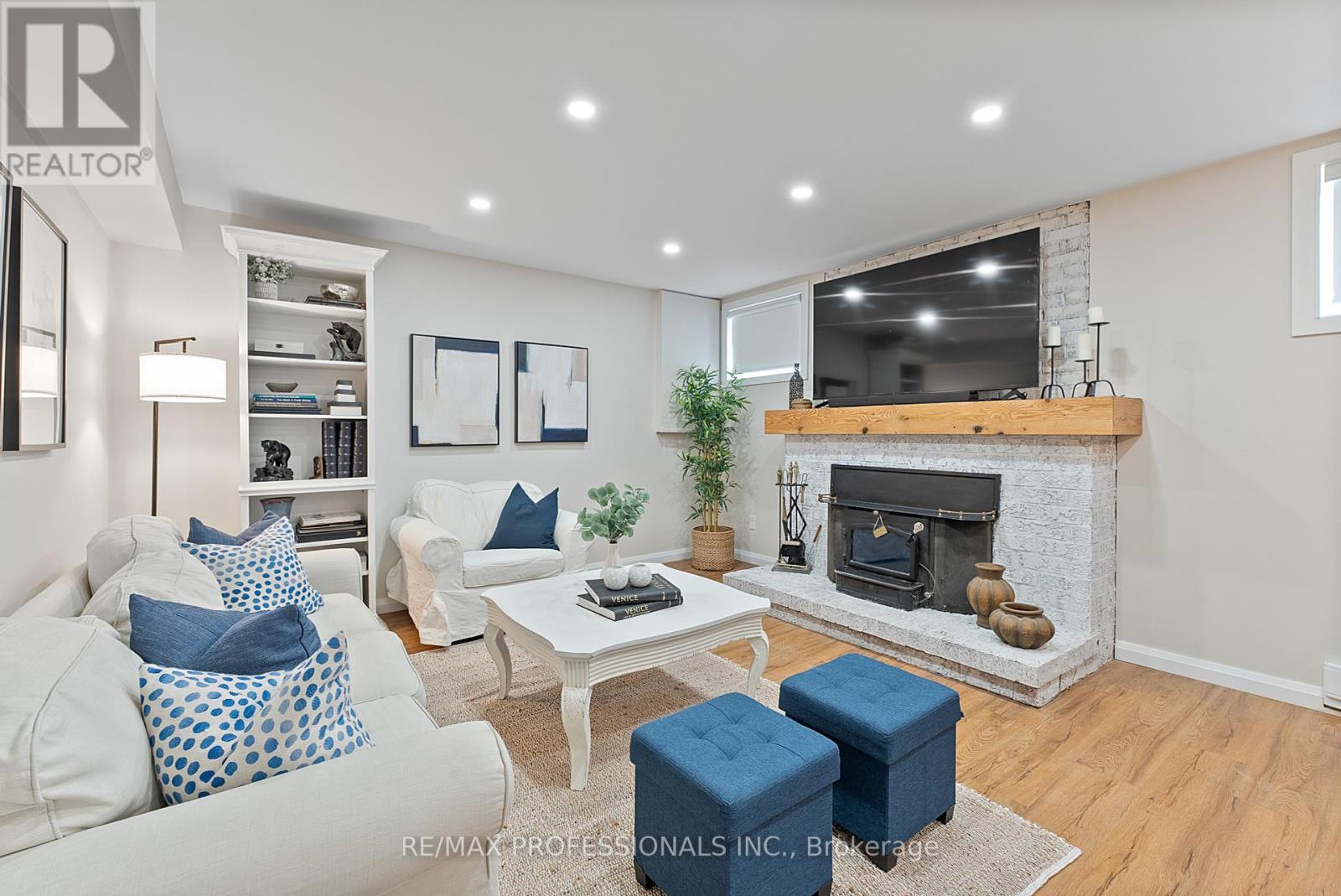 6 Greening Crescent, Toronto, Ontario  M9A 1N8 - Photo 25 - W12195424