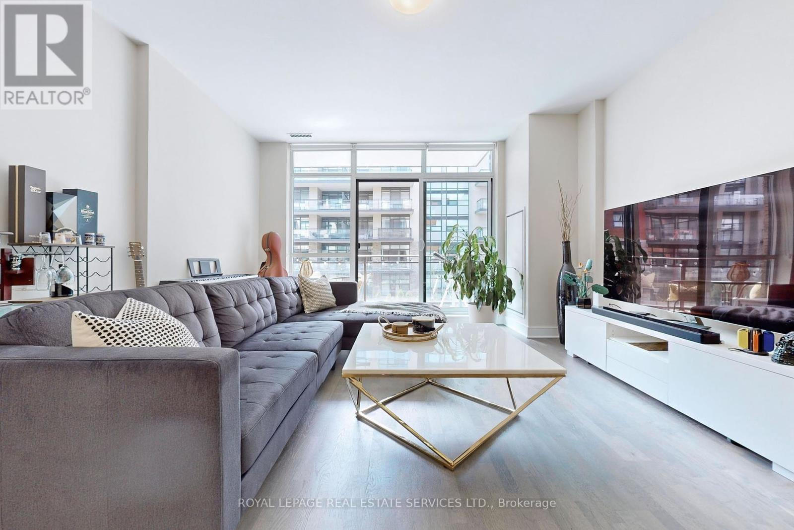 135 - 1575 Lakeshore Road W, Mississauga, Ontario  L5J 0B1 - Photo 2 - W12195446