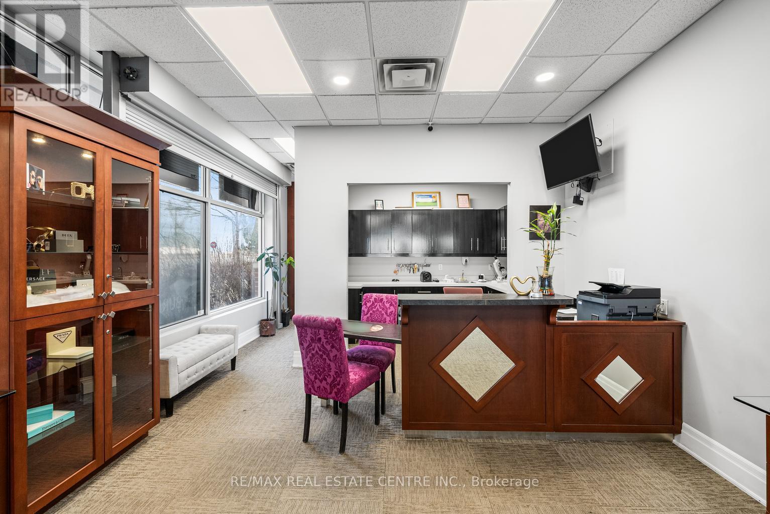 6 - 341 Parkhurst Square, Brampton (Parkway Belt Industrial Area), Ontario  L6T 0C2 - Photo 7 - W12195454