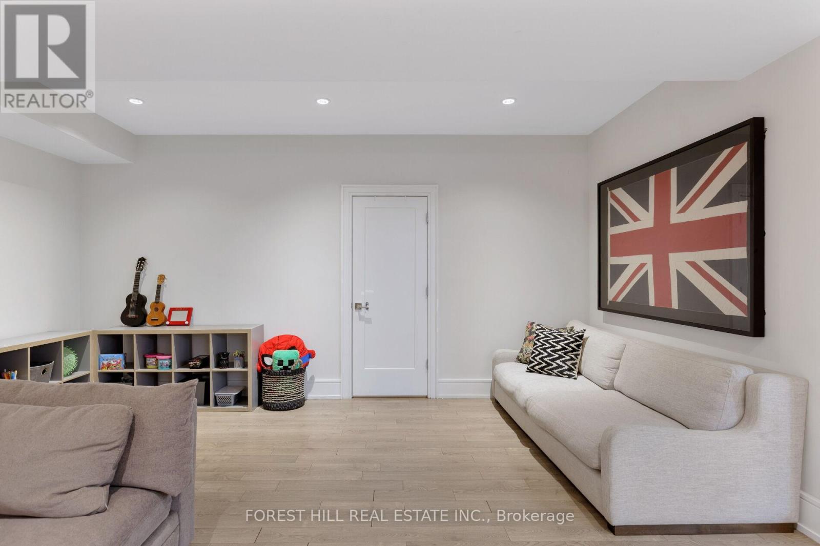 8 Nora Road, Toronto, Ontario  M9A 1C9 - Photo 43 - W12195459