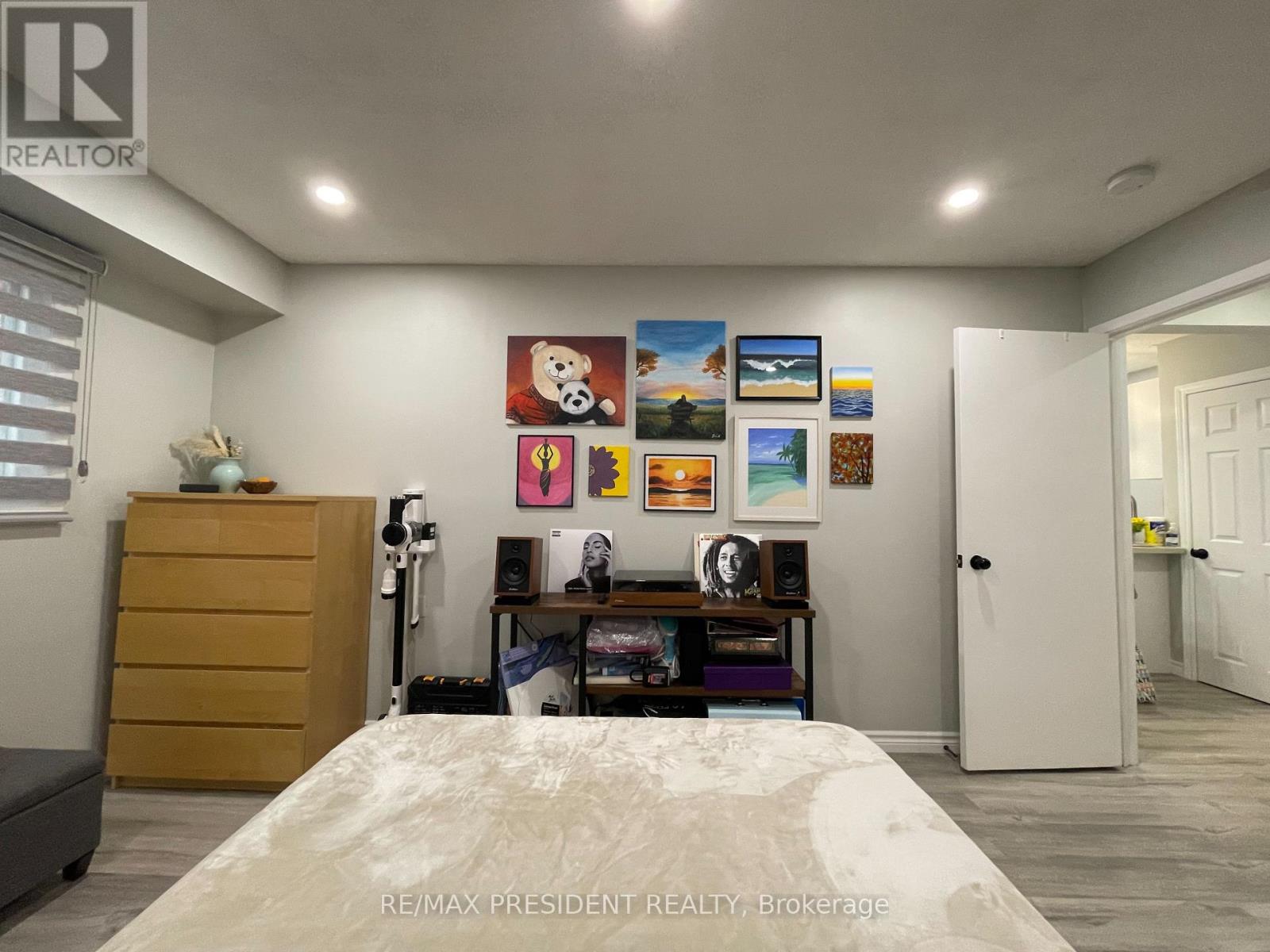 Rear - 2583 Trident Avenue, Mississauga, Ontario  L5R 0B2 - Photo 12 - W12195477