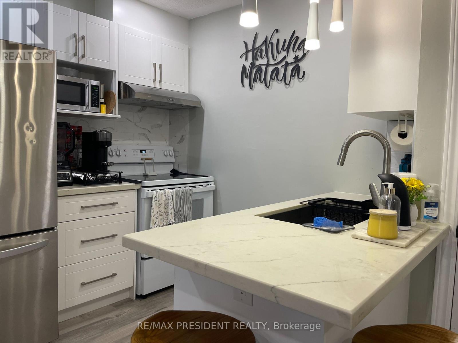 Rear - 2583 Trident Avenue, Mississauga, Ontario  L5R 0B2 - Photo 4 - W12195477