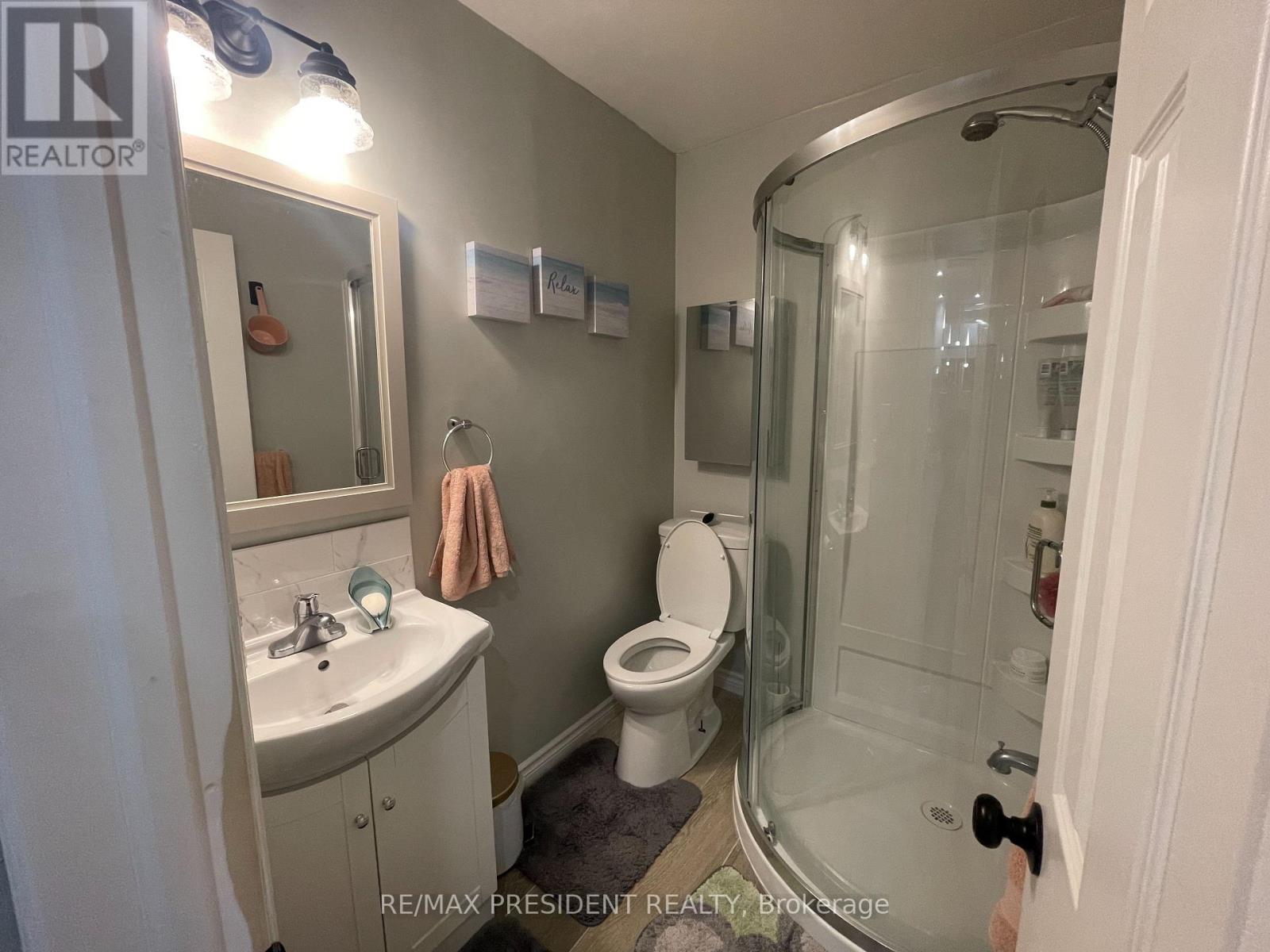 Rear - 2583 Trident Avenue, Mississauga, Ontario  L5R 0B2 - Photo 9 - W12195477