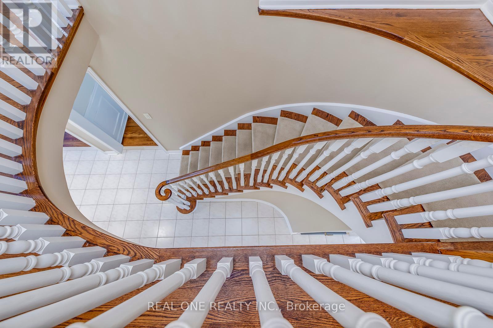76 Inverhuron Trail, Oakville (Ro River Oaks), Ontario  L6H 5Z7 - Photo 22 - W12195478
