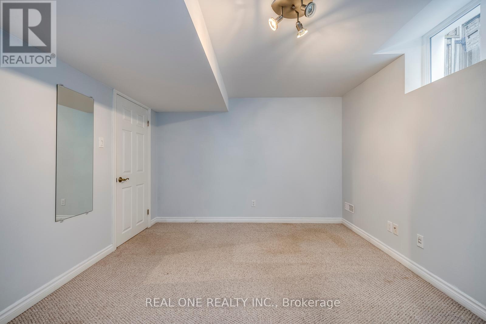 76 Inverhuron Trail, Oakville (Ro River Oaks), Ontario  L6H 5Z7 - Photo 43 - W12195478