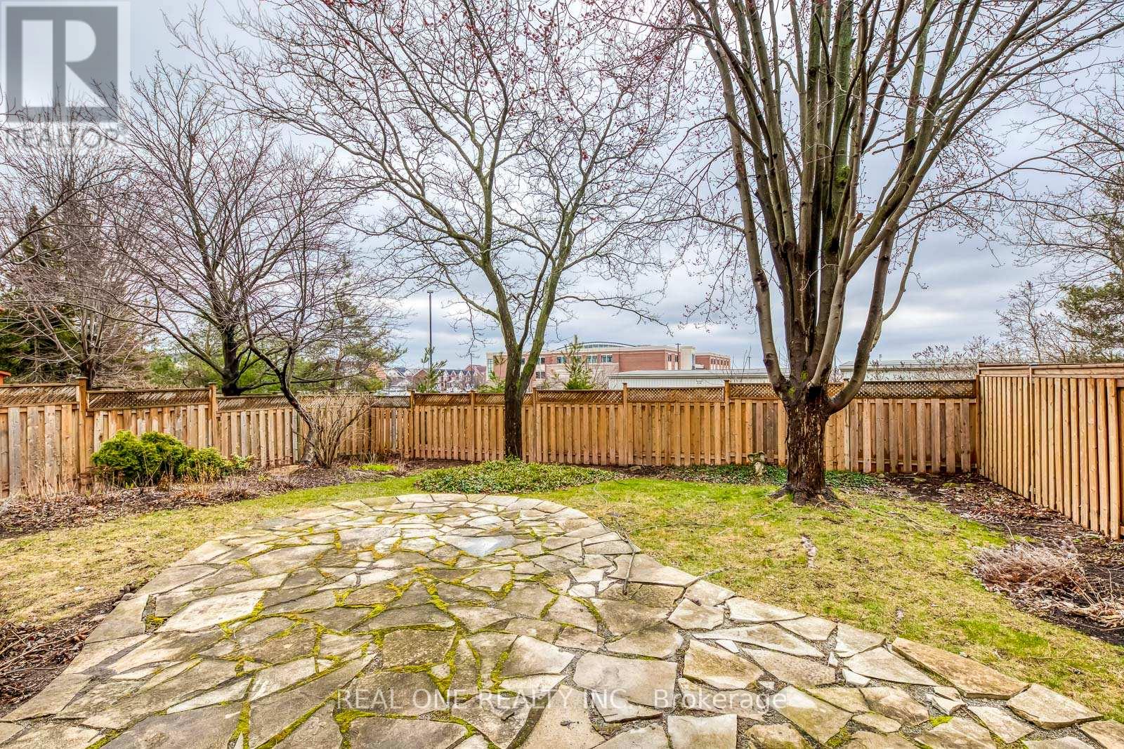 76 Inverhuron Trail, Oakville (Ro River Oaks), Ontario  L6H 5Z7 - Photo 47 - W12195478
