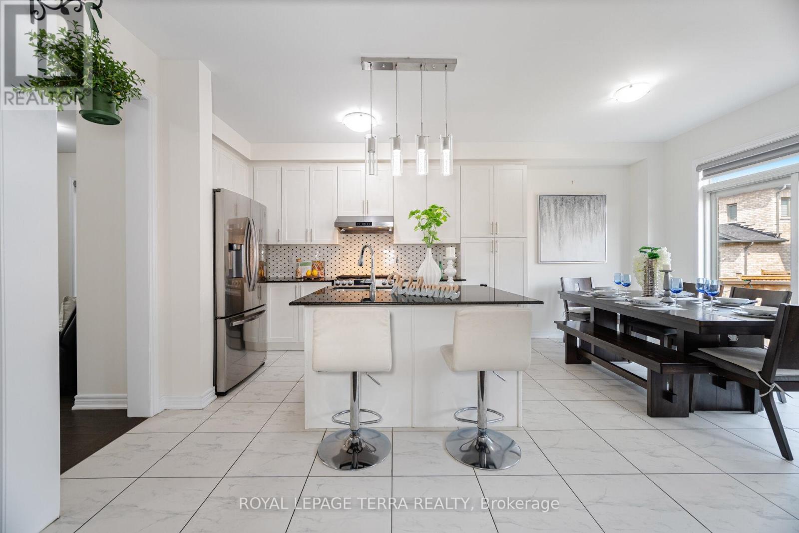 47 Cobriza Crescent, Brampton (Northwest Brampton), Ontario  L7A 5A6 - Photo 11 - W12195499