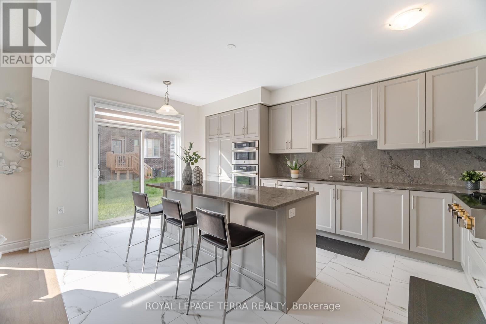 18 Gladmary Drive, Brampton, Ontario  L6Y 0E4 - Photo 15 - W12195502