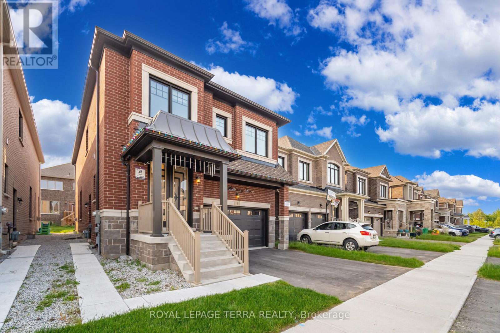 18 Gladmary Drive, Brampton, Ontario  L6Y 0E4 - Photo 4 - W12195502