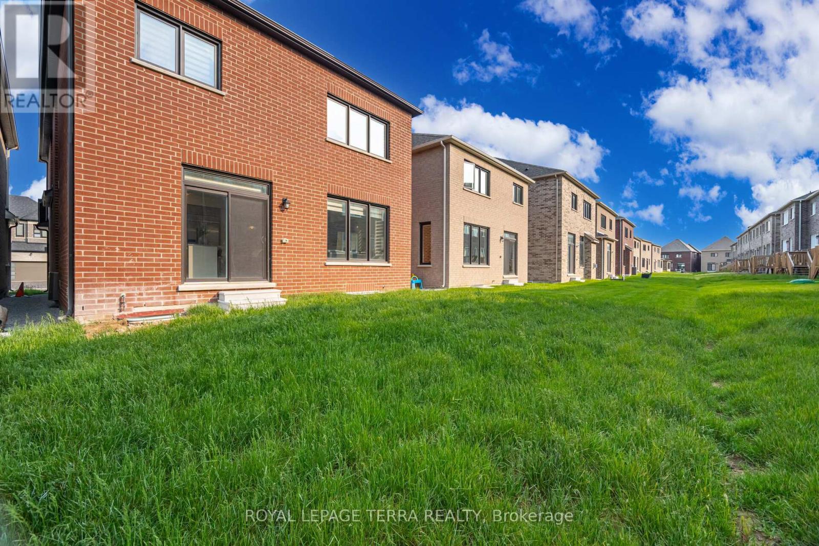 18 Gladmary Drive, Brampton, Ontario  L6Y 0E4 - Photo 49 - W12195502