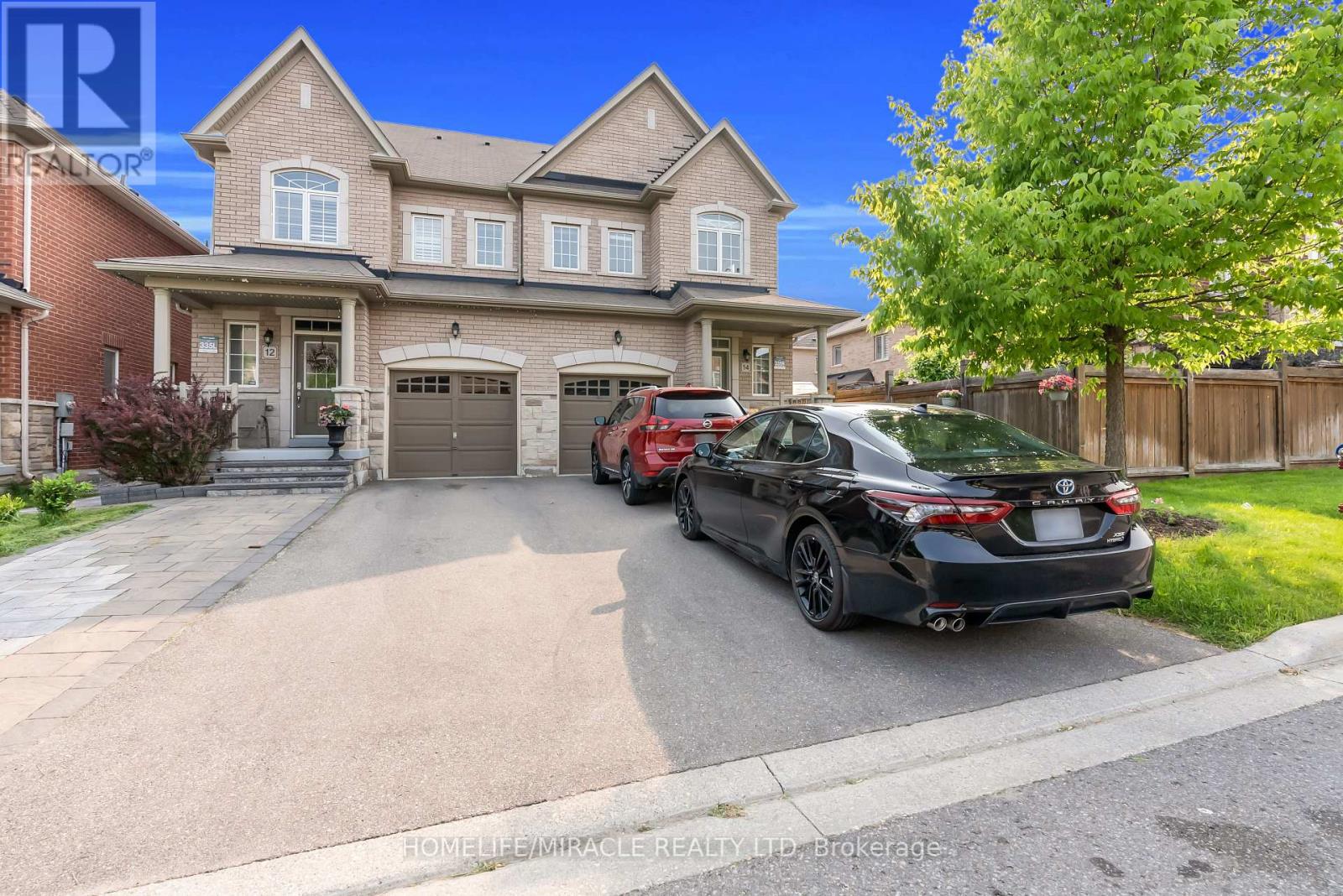 14 Falling Leaf Drive, Caledon, Ontario  L4G 6K6 - Photo 5 - W12195532