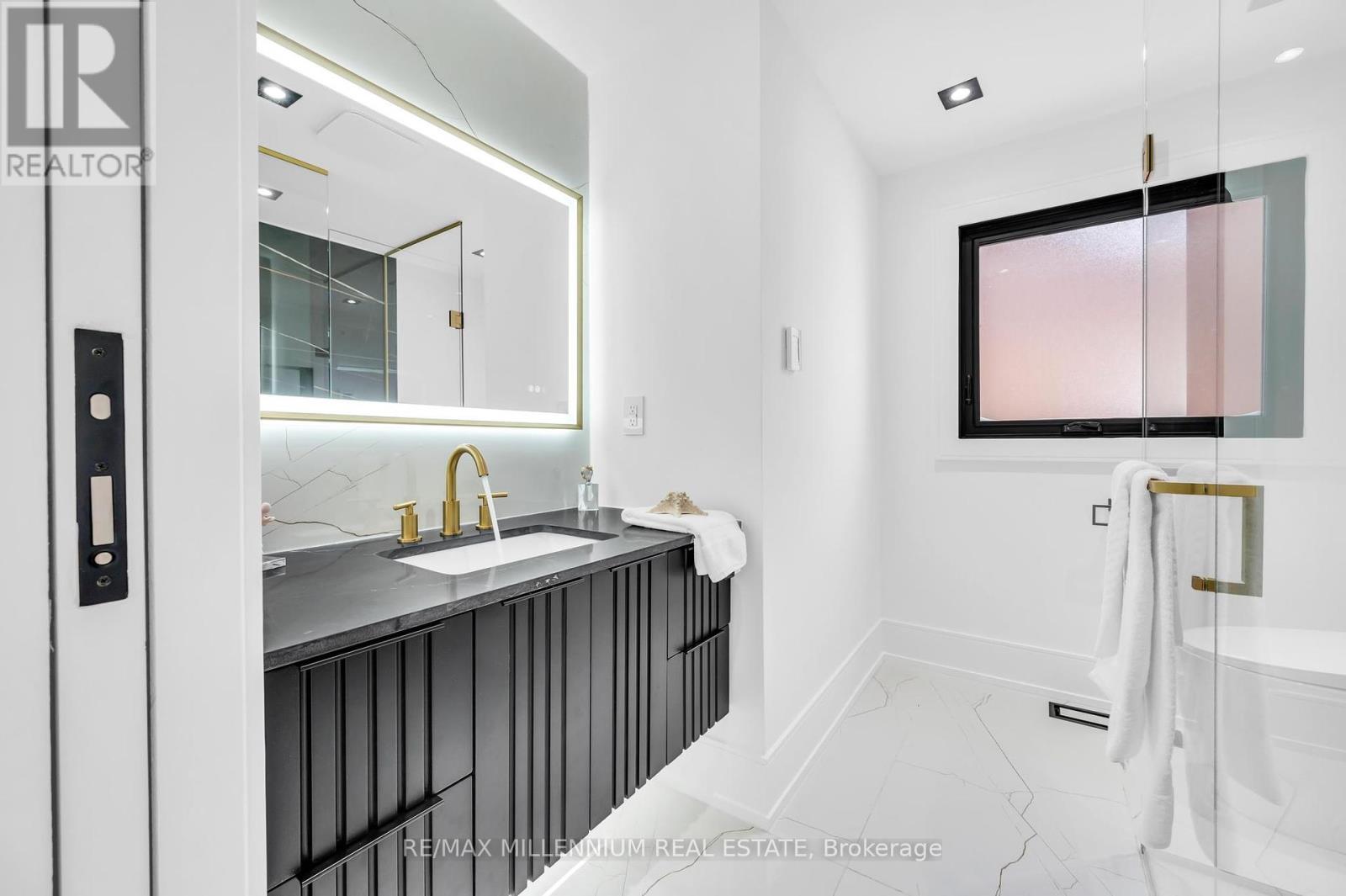 2893 Folkway Drive, Mississauga, Ontario  L5L 2H2 - Photo 29 - W12195535
