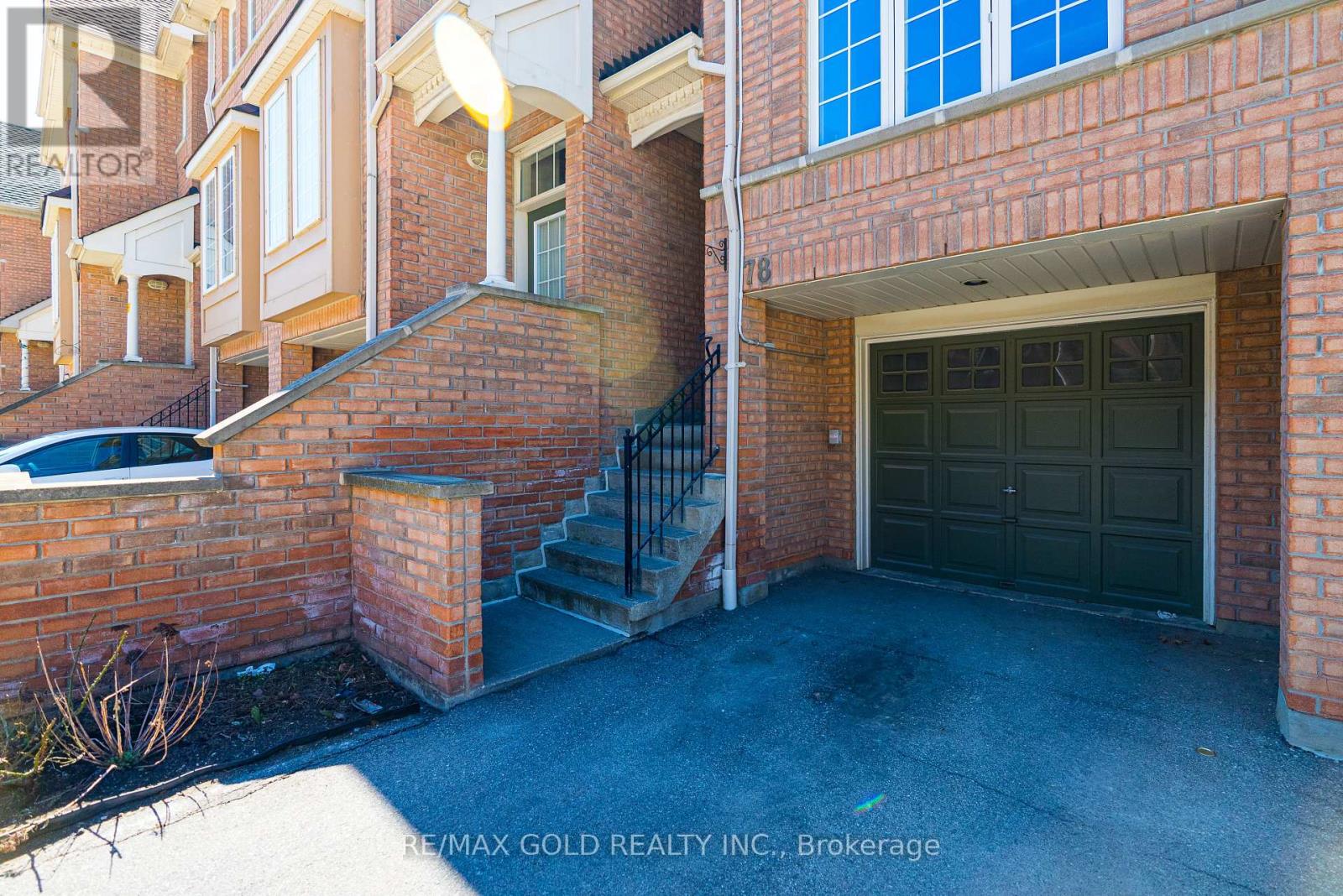 78 - 50 Strathaven Drive, Mississauga, Ontario  L5R 4E7 - Photo 2 - W12195554