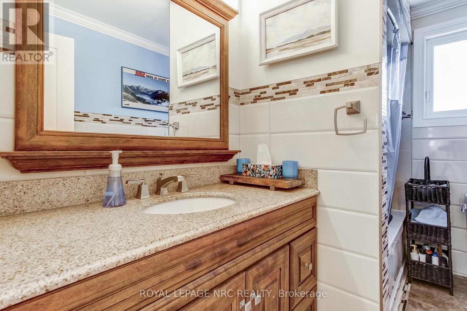 3 Lower Canada Drive, Niagara-On-The-Lake, Ontario  L0S 1J0 - Photo 26 - X12195590