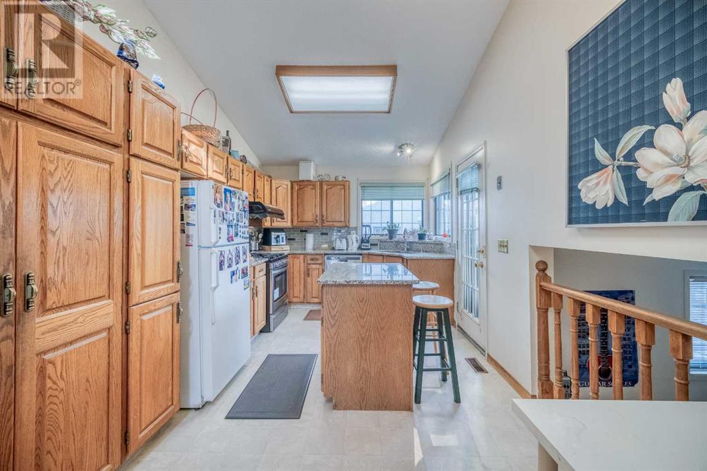 40 Edgeridge Way Nw, Calgary, Alberta  T3H 4H4 - Photo 11 - A2219731