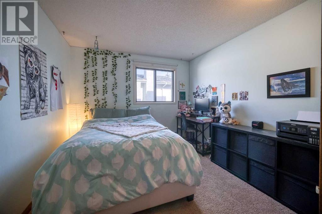 40 Edgeridge Way Nw, Calgary, Alberta  T3H 4H4 - Photo 26 - A2219731