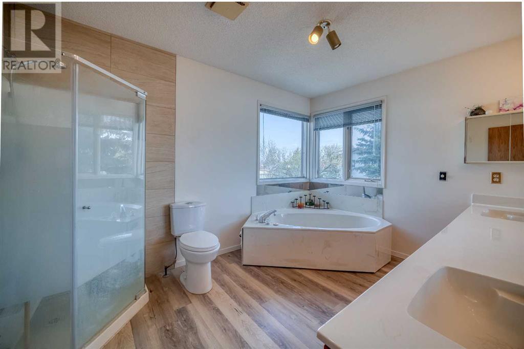 40 Edgeridge Way Nw, Calgary, Alberta  T3H 4H4 - Photo 32 - A2219731