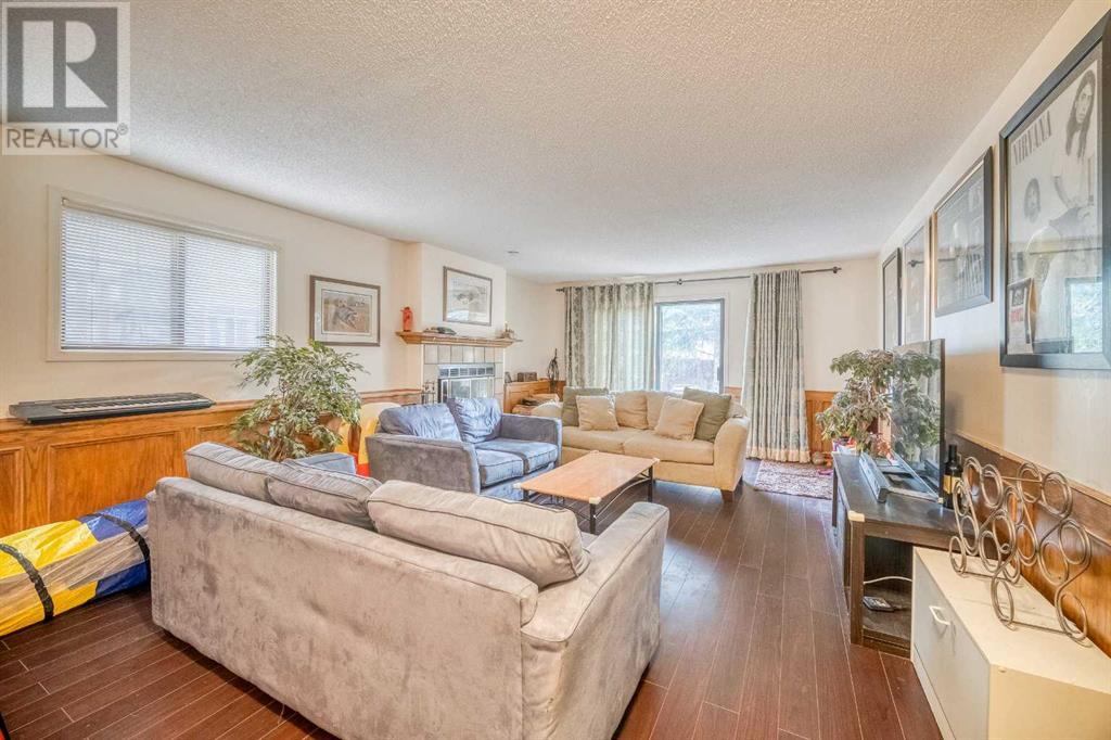 40 Edgeridge Way Nw, Calgary, Alberta  T3H 4H4 - Photo 14 - A2219731