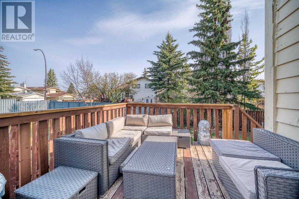 40 Edgeridge Way Nw, Calgary, Alberta  T3H 4H4 - Photo 37 - A2219731