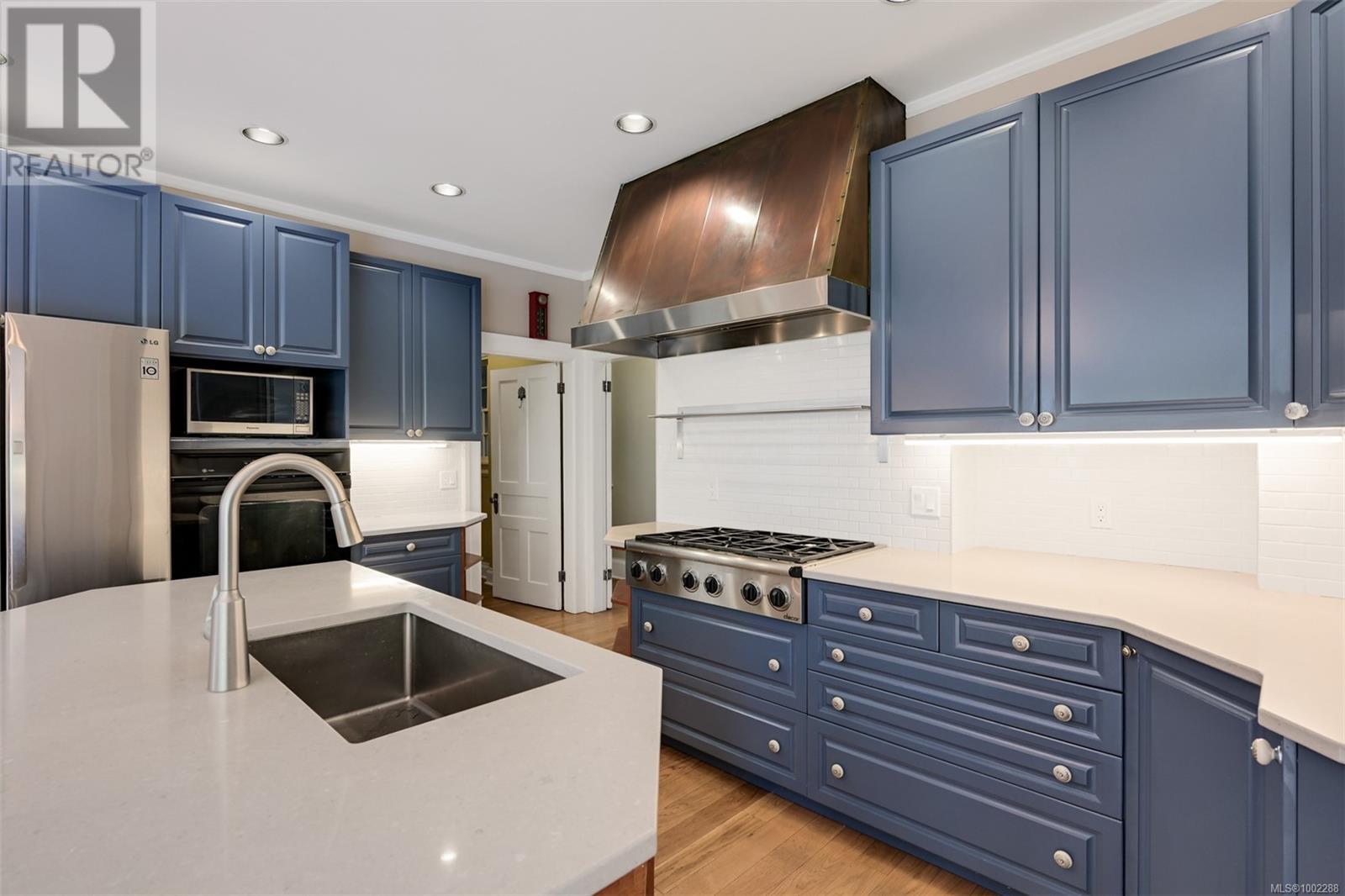 1630 York Pl, Oak Bay, British Columbia  V8R 5X2 - Photo 22 - 1002288