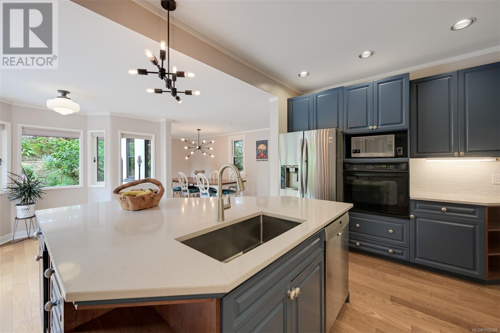 1630 York Pl, Oak Bay, British Columbia  V8R 5X2 - Photo 23 - 1002288