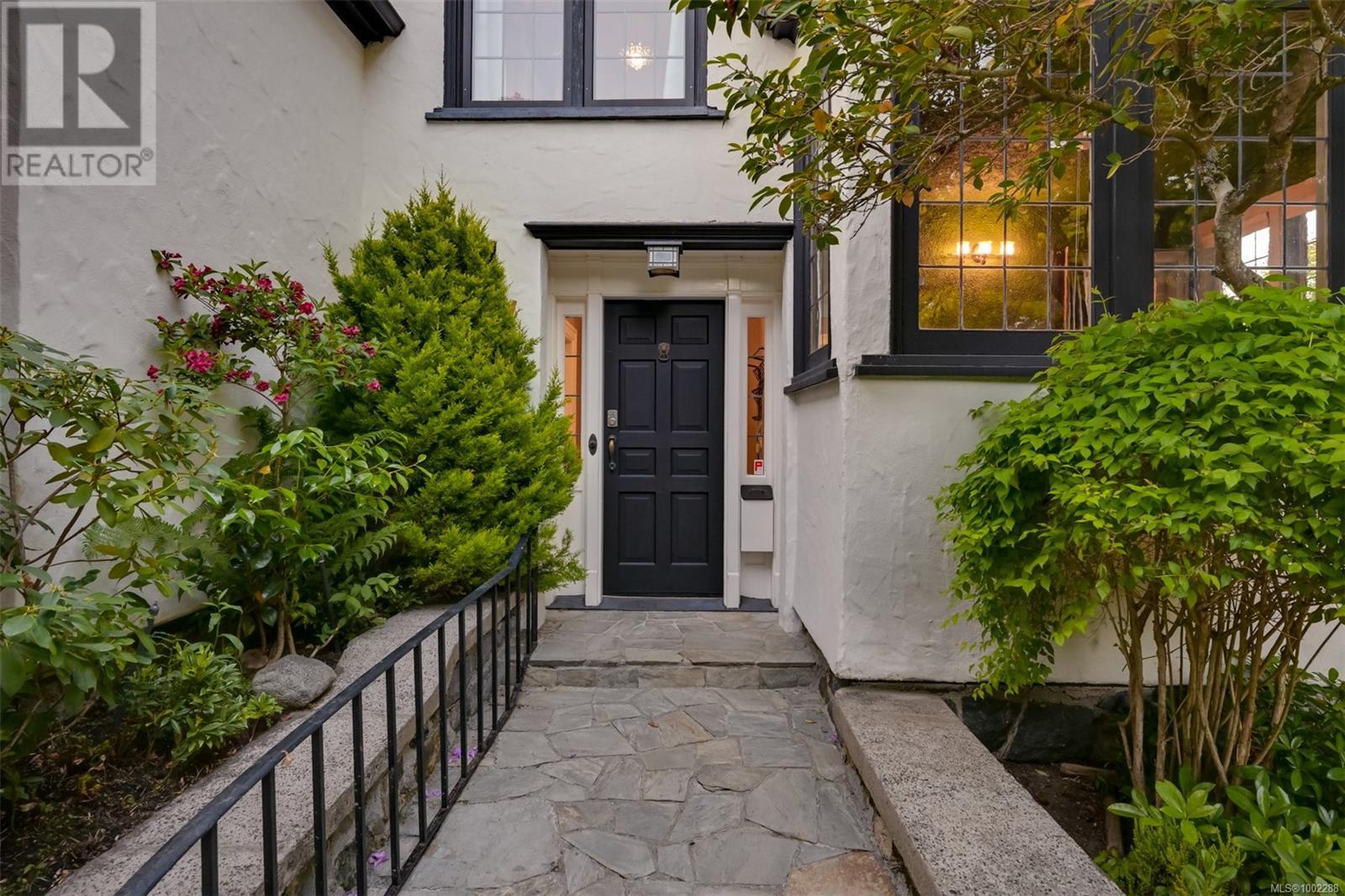 1630 York Pl, Oak Bay, British Columbia  V8R 5X2 - Photo 84 - 1002288