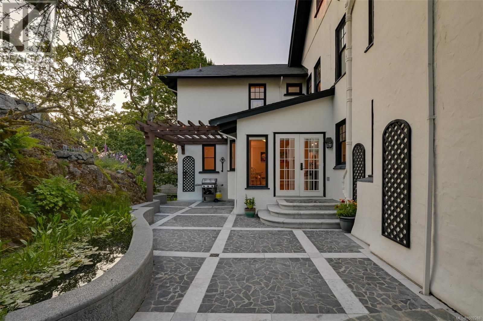 1630 York Pl, Oak Bay, British Columbia  V8R 5X2 - Photo 85 - 1002288