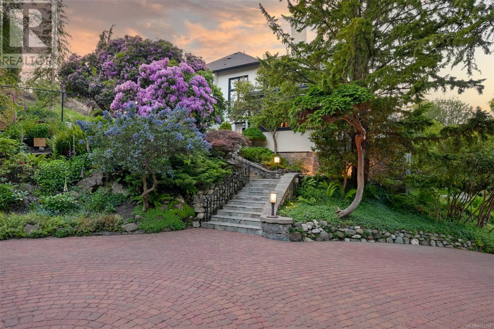 1630 York Pl, Oak Bay, British Columbia  V8R 5X2 - Photo 92 - 1002288