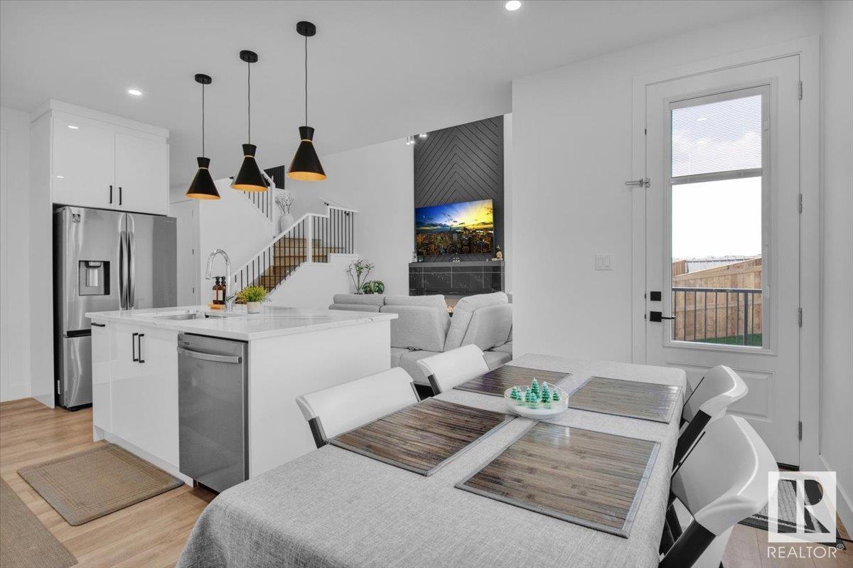 Property at 17684 49 ST NW NW image 3