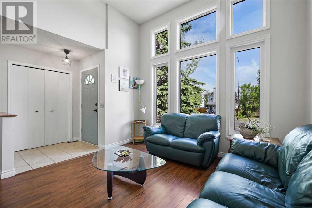680 Macewan Drive Nw, Calgary, Alberta  T3K 3J5 - Photo 5 - A2227404
