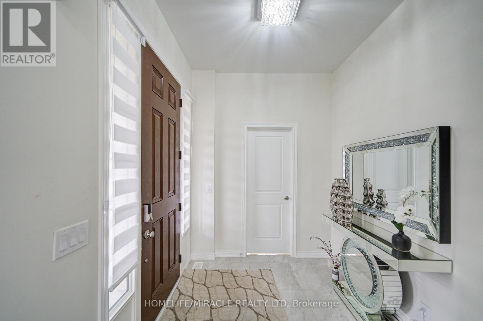 Property at 2 WILLIAM DUNLOP STREET image 5